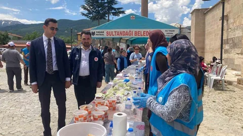 Kur’an Kursu İçin Hayır Çarşısı Açıldı