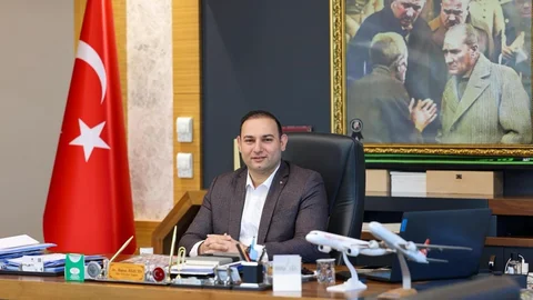 Kilis Belediye Başkanı Hakan Bilecen İstifa Etti