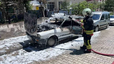 Samsun'da Park Halindeki Araç Yandı
