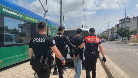 Antalya'da Kaçmaya Çalıştı