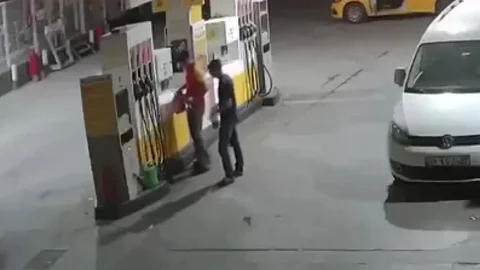 Bakırköy'de Araç Kundaklama Olayı