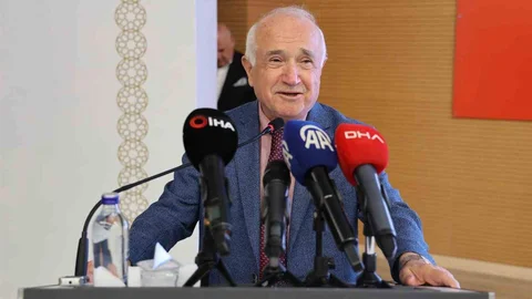 Cumhurbaşkanlığı Kurulu Üyesi Çiçek Açıklamalarda Bulundu