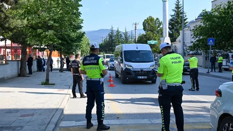 Bolu'da Okul Servislerine Denetim Yapıldı