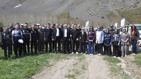 Bitlis'te Nemrut Temizlik Etkinliği