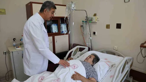 Aydın'da Karnından 40 Kilogram Kitle Alındı