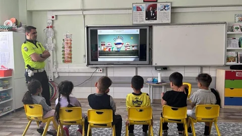 Bilecik'te Öğrencilere Trafik Eğitimi Verildi