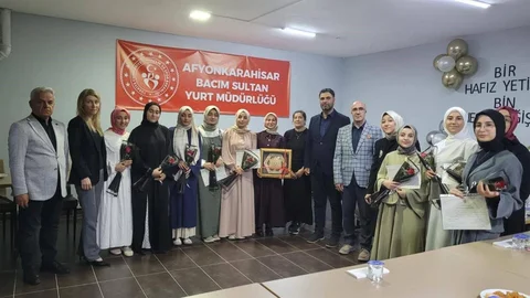 Öğrenci Yurdunda Hafızlık Kursu Tamamlandı
