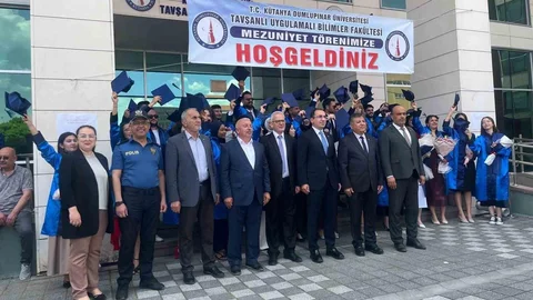 Tavşanlı'da Mezuniyet Töreni