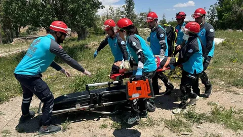 Niğde UMKE Personeli Eğitimini Tamamladı