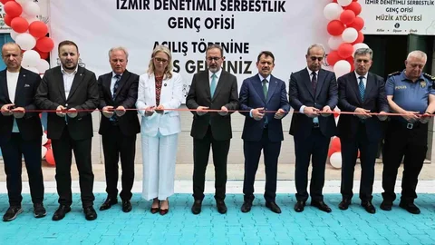 İzmir'de Genç Ofis Açıldı