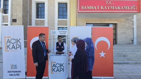 Samsat'ta Açık Kapı Stant Açtı