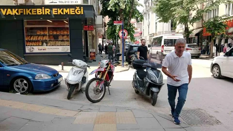 Görme Engelli Yolu İhlal Edildi