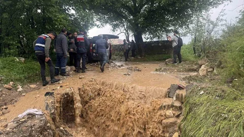 Niğde'de Sağanak Yağış Sel Oluşturdu