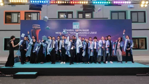 İstanbul Havalimanı Lisesi İlk Mezunlarını Verdi