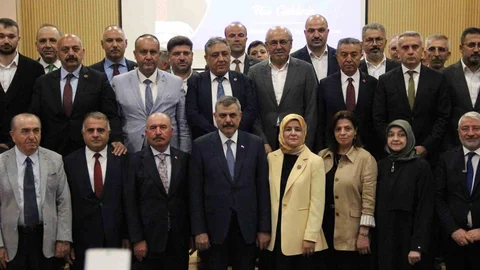 Çorum'da Fahri Hemşehrilik Beratı Takdimi