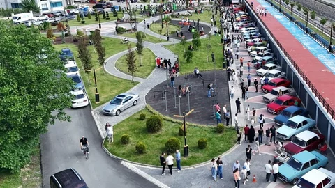 Kastamonu'da Nostaljik Araç Sergisi Düzenlendi