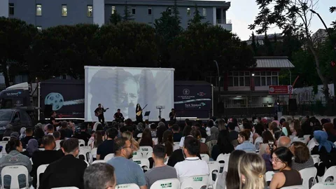 Manisa’da Gezen Sinema Tırı Etkinliği