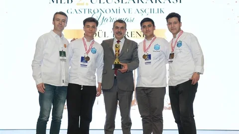 Bolu'da Genç Aşçılar Zirveye Çıktı