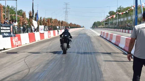 Kepez'de Motodrag Şampiyonası Heyecanı