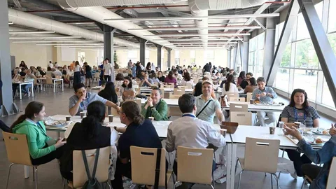 Anadolu Üniversitesi Mezunları Eskişehir'de Buluştu