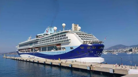 Bodrum'a Lüks Kruvaziyer Geldi