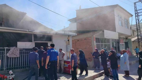 Elazığ'da Müstakil Ev Yangını