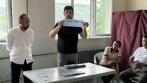 Tokat'ta Oy Sayımı Başladı