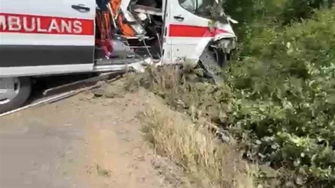 Kocaeli'de Ambulans Kaza Yaptı