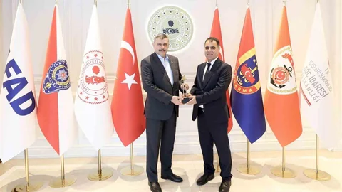 İçişleri Bakanı Çiftçi'den Kameramanlara Destek