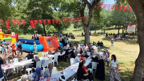 Aydoğdu Bey ve Şehitler Dualarla Anıldı