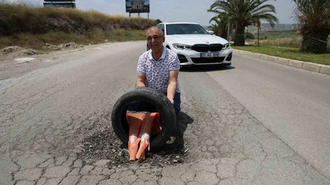 Adana'da Depremzedelerden Yol Tepkisi