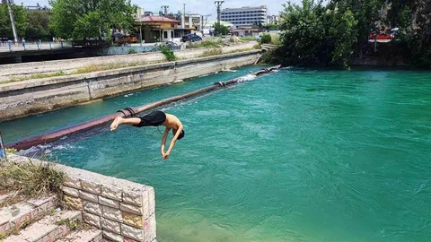 Adana'da Boğulma Tehlikesi Devam Ediyor