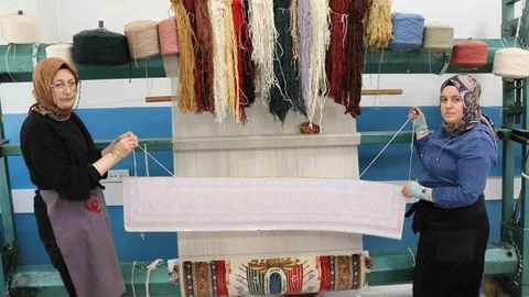 Sivas’ta 103 Yıllık Halı Yeniden Dokunuyor