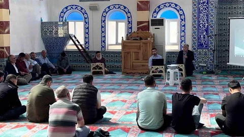 Altıntaş'ta Eğitim Semineri Düzenlendi