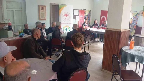 Domaniç'te Ahududu Eğitimi Düzenlendi