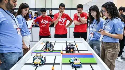 Dünya Robot Olimpiyatı İzmir Finali'nde Ödüller Dağıtıldı