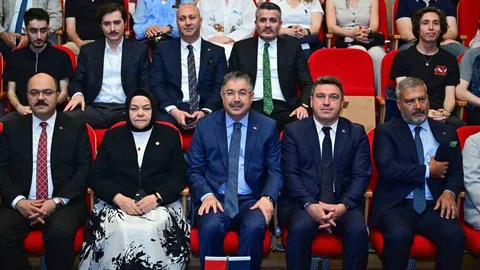 Eskişehir'de Gençlerin Bilimsel Çalışmaları Sergilendi