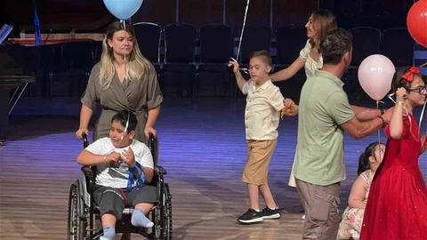 Bodrum'da Özel Öğrencilerin Mezuniyeti