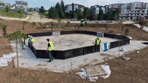 Yeşilyurt Millet Bahçesi'nde Oyun Alanları Kuruluyor