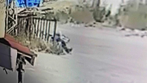 Sivas'ta İnşaat İşçisi Baltayla 3 Kişiyi Yaraladı