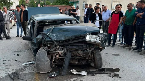 Yozgat'ta Freni Patlayan Otomobil Kazaya Neden Oldu