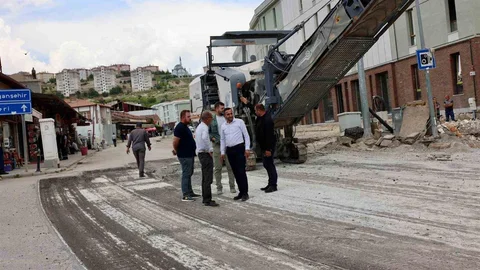 Emlak Konut Akçadağ’da Yeniden İnşa Devam Ediyor