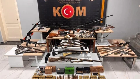 Uşak'ta Tarihi Tüfekler Ele Geçirildi