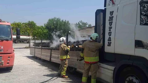 Sıcak Demir Yüklü Tırda Yangın Çıktı