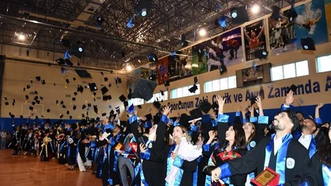 Sarıkamış’ta Mezuniyet Coşkusu Yaşandı