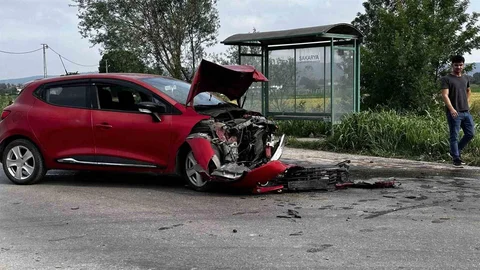 Sakarya'da Kafa Kafaya Çarpışma