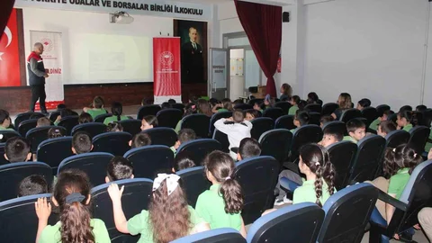 Düzce'de Öğrencilere Süt Eğitimi Verildi