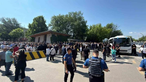 Kılıçdaroğlu ve Özel Destekçileri Arasında Gerginlik Yaşandı