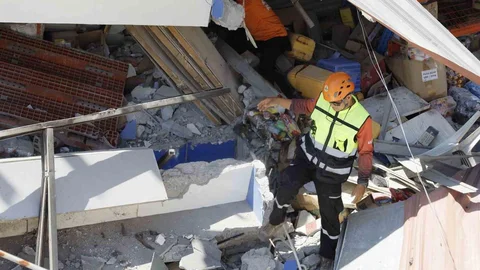 Filipinler'de Depremde Can Kaybı 37 Oldu