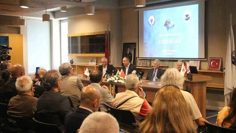 Mersin'de Kitap Tanıtımı Gerçekleşti